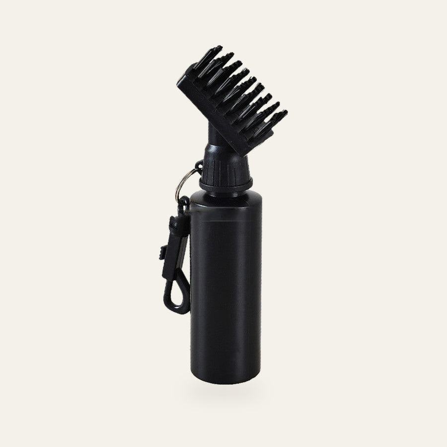 Water-Fed Golf Club Brush — Black